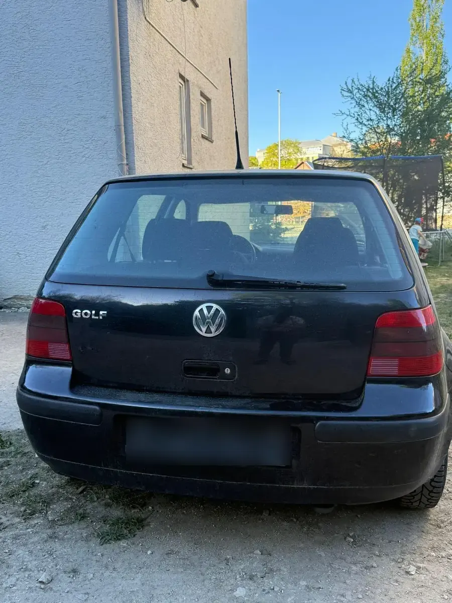 Second-hand VW Golf IV 75 CP (55 kW) 2002 Negru Break