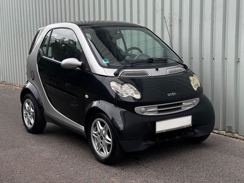Schwarz Gebraucht 2002 Smart ForTwo Coupé Passion Coupé | 2.690 € (Fairer Preis) - Bild 1/4