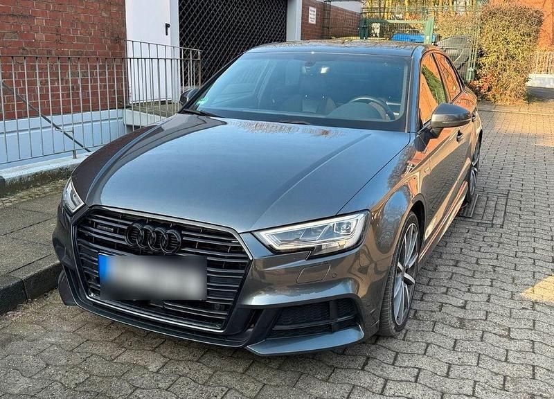 Grau Gebraucht 2018 Audi A3 Sport Limousine | 22.500 € (Fairer Preis) - Bild 1/4