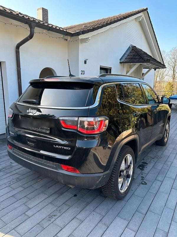 Gebraucht Jeep Compass Limited 170 PS (125 kW) 2020 Schwarz SUV