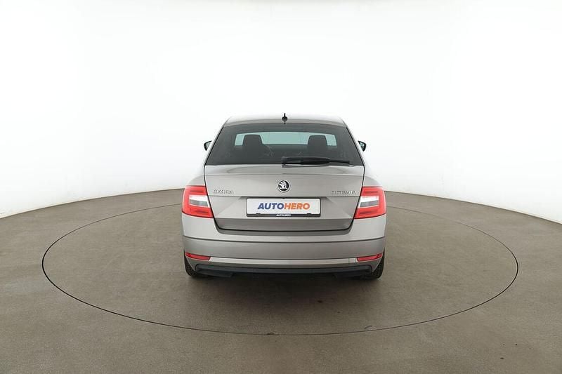 Gebraucht Skoda Octavia Clever 116 PS (85 kW) 2018 Grau Limousine