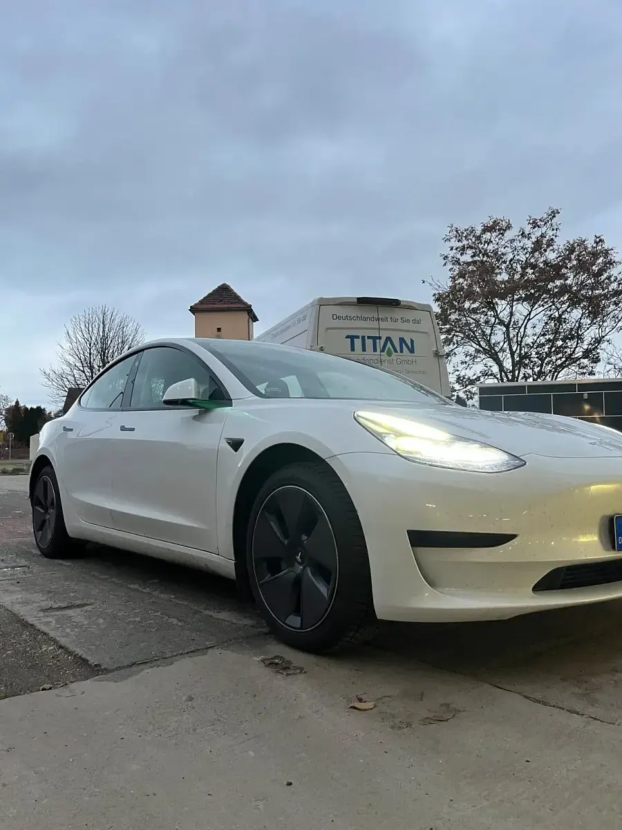 Occasion Tesla Model 3 Standard Range Plus 208 kW (283 PK) 2022 Wit Sedan