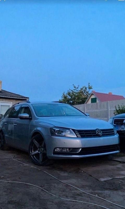 Silber Gebraucht 2011 VW Passat Kombi | 6.450 € (Fairer Preis) - Bild 1/4
