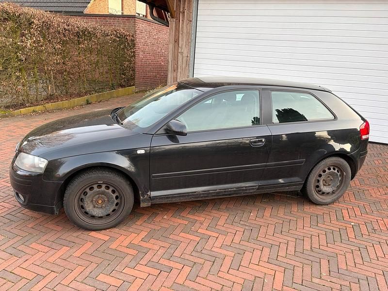 Gebraucht Audi A3 105 PS (77 kW) 2004 Schwarz Kleinwagen
