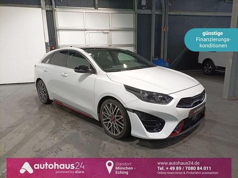 Weiß Gebraucht 2023 Kia ProCeed Kleinwagen | 25.440 € (Fairer Preis) - Bild 1/4