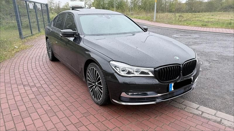 Gebraucht BMW 730 Executive 265 PS (194 kW) 2015 Schwarz Limousine