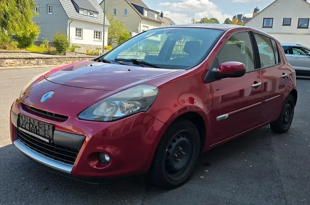 Gebraucht Renault Clio II Authentique 75 PS (55 kW) 2010 Rot Limousine