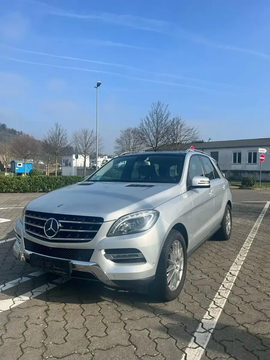 Gebraucht Mercedes ML350 258 PS (189 kW) 2014 Silber SUV