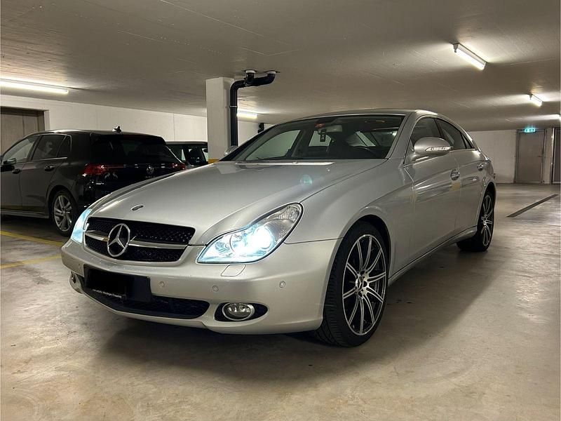 Gebraucht Mercedes CLS350 272 PS (200 kW) 2004 Silber Coupé