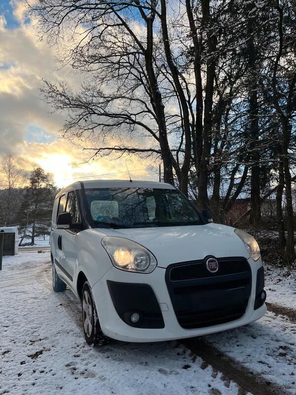 Weiß Gebraucht 2013 Fiat Doblò Van / Kleinbus | 4.600 € (Guter Preis) - Bild 1/4