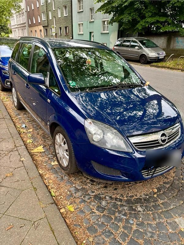 Blau Gebraucht 2013 Opel Zafira Van / Kleinbus | 2.800 € (Superpreis) - Bild 1/4