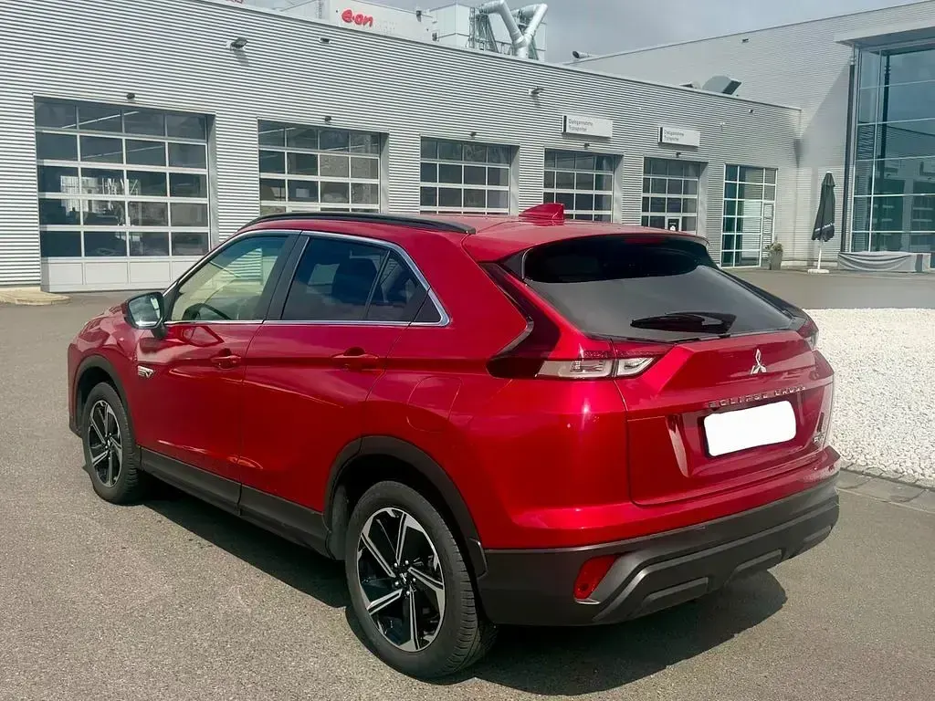 Gebraucht Mitsubishi Eclipse Cross Basis 188 PS (138 kW) 2025 Rot SUV