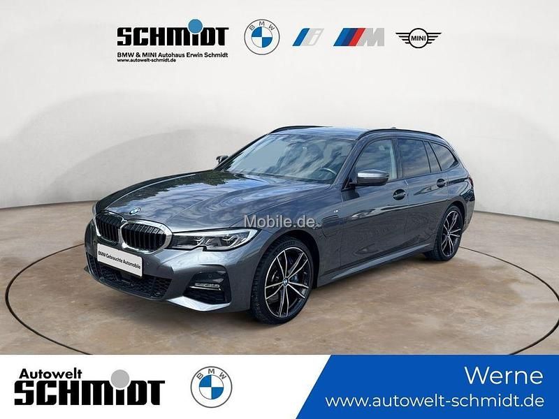 Grau Gebraucht 2021 BMW 330e M Sport Kombi | 29.290 € (Fairer Preis) - Bild 1/4
