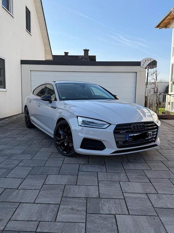 Gebraucht Audi A5 Sportback Design 218 PS (160 kW) 2018 Grau Kleinwagen