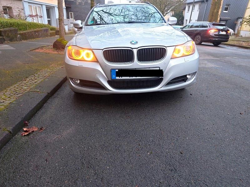 Gebraucht BMW 320 Exclusive 184 PS (135 kW) 2010 Silber Kombi