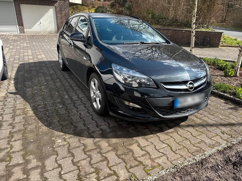 Gebraucht Opel Astra 165 PS (121 kW) 2015 Schwarz Kombi