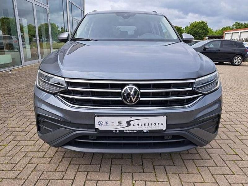 Gebraucht VW Tiguan Allspace Life 150 PS (110 kW) 2024 Grau SUV