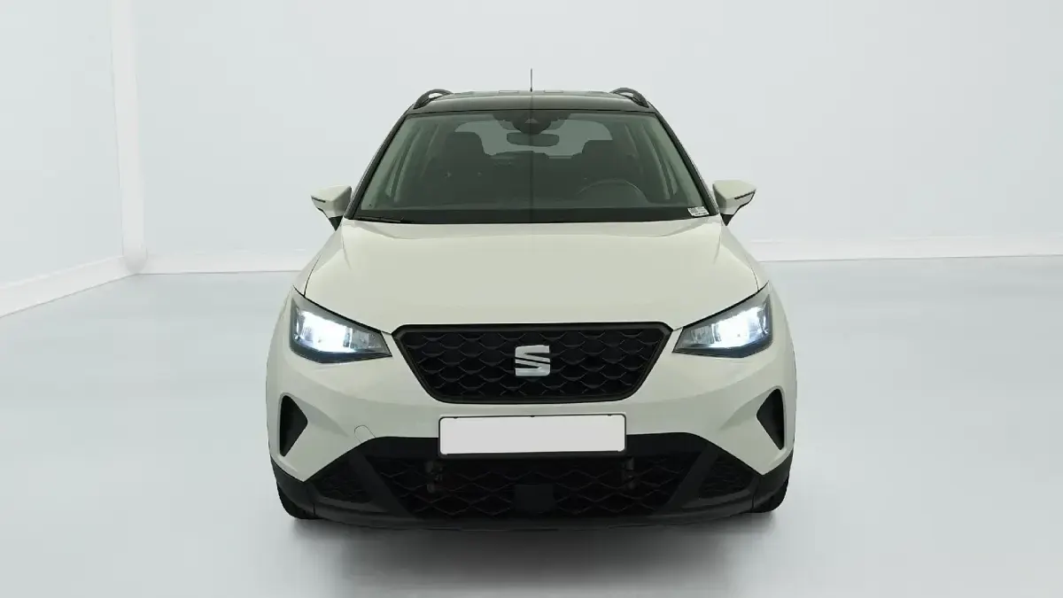 Gebraucht Seat Arona Business 95 PS (69 kW) 2022 (blanc candy toit noir) SUV