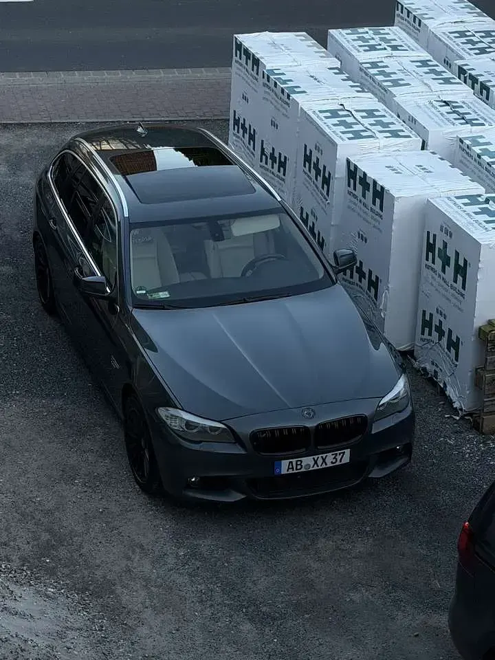 Gebraucht BMW 530 Sport Line 258 PS (189 kW) 2011 Kombi