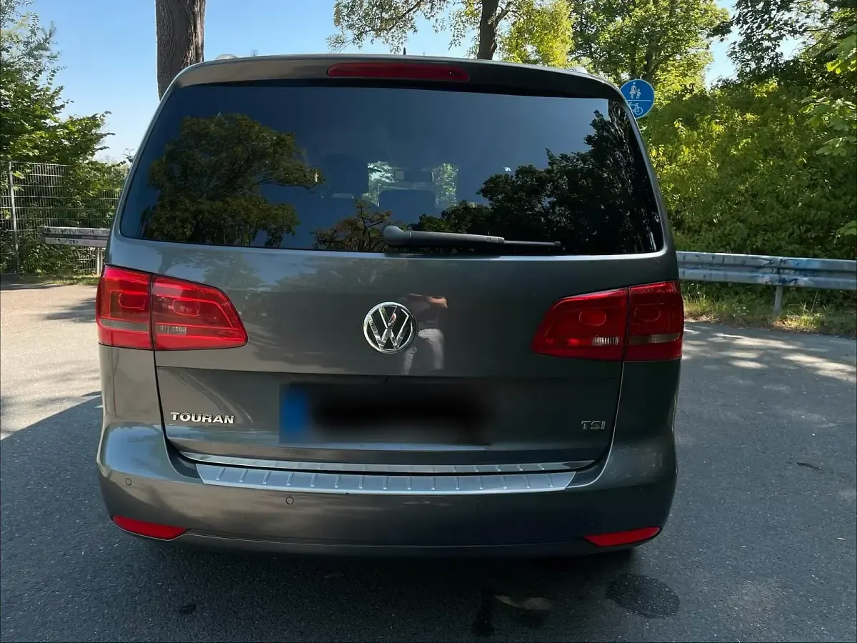 Gebraucht VW Touran Highline 140 PS (102 kW) 2012 Grau Van / Kleinbus
