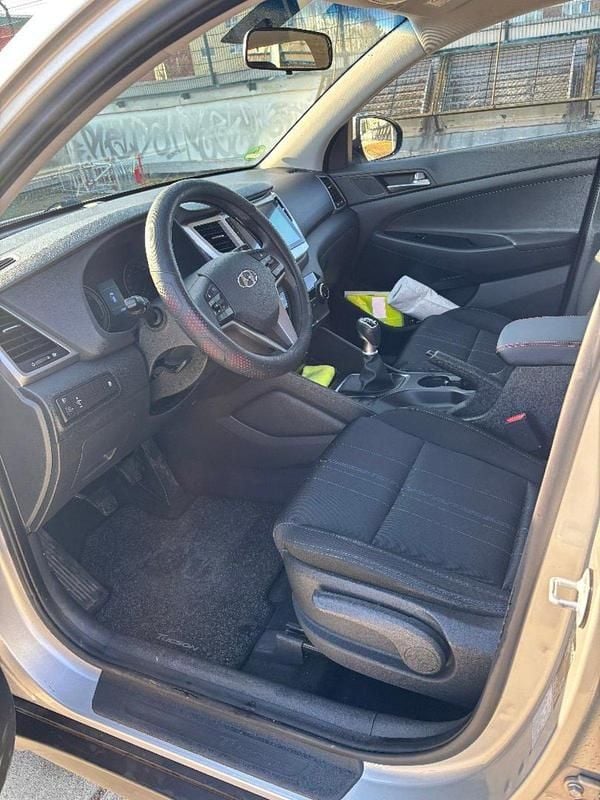 Gebraucht Hyundai Tucson Edition 132 PS (97 kW) 2015 Silber SUV