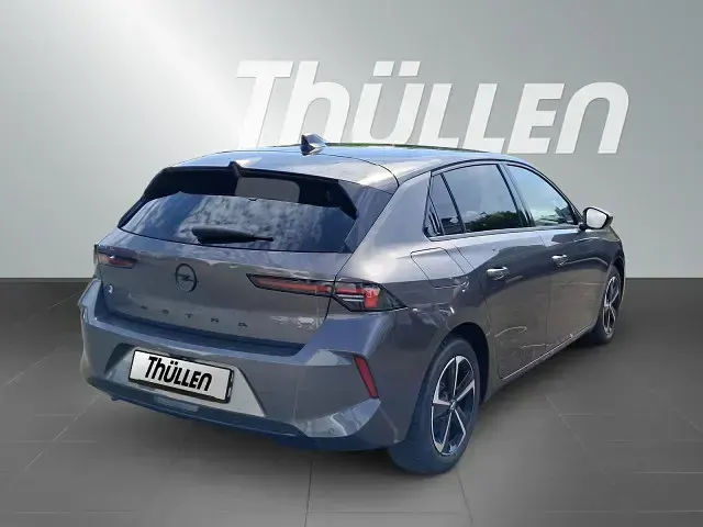 Gebraucht Opel Astra 131 PS (96 kW) 2025 Grau Kleinwagen