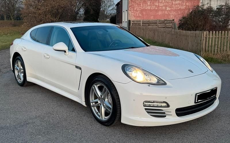 Gebraucht Porsche Panamera 4S 400 PS (294 kW) 2012 Weiß Limousine