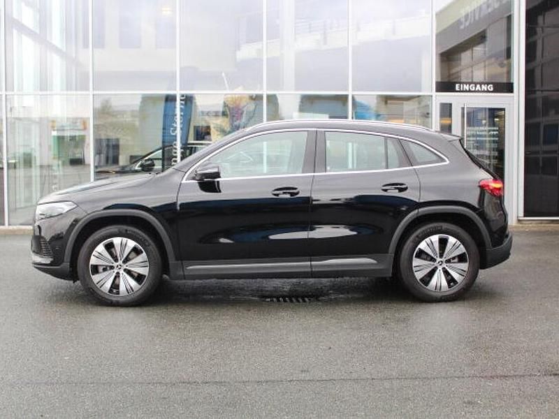 Gebraucht Mercedes EQA300 Progressive 167 kW (228 PS) 2024 Schwarz SUV