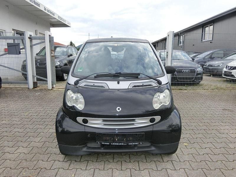 Grau Gebraucht 2003 Smart ForTwo Coupé Pure Coupé | 899 € (Superpreis) - Bild 1/4