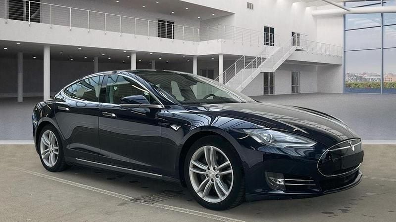 Second-hand Tesla Model S 314 kW (428 CP) 2015 Albastru Hatchback
