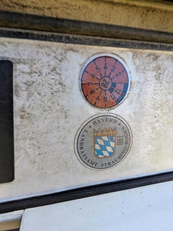 Second-hand VW Sharan 140 CP (102 kW) 2011 Alb Monovolum