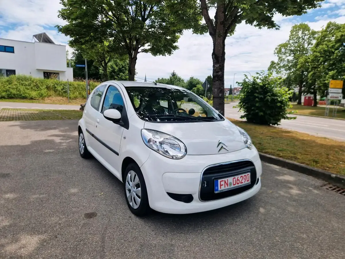 Gebraucht Citroën C1 68 PS (50 kW) 2011 Weiß Kleinwagen