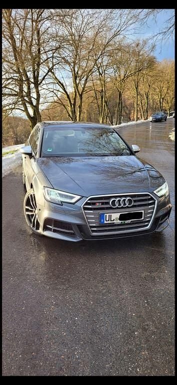 Gebraucht Audi S3 Sport 300 PS (220 kW) 2019 Grau Limousine
