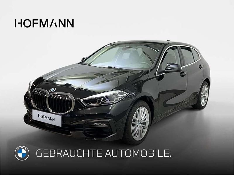 Saphirschwarz metallic Gebraucht 2023 BMW 118 Advantage Kleinwagen | 23.205 € (Fairer Preis) - Bild 1/3