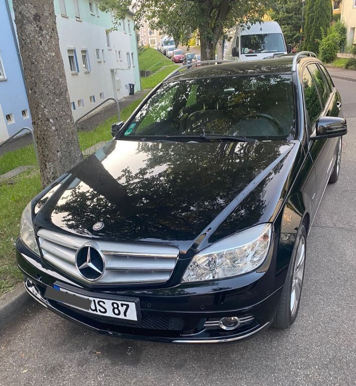 Schwarz Gebraucht 2010 Mercedes C220 Limousine | 6.700 € (Guter Preis) - Bild 1/4