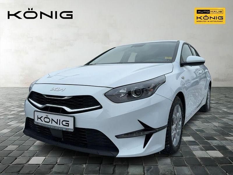 Gebraucht Kia Ceed 120 PS (88 kW) 2024 Weiß Kleinwagen