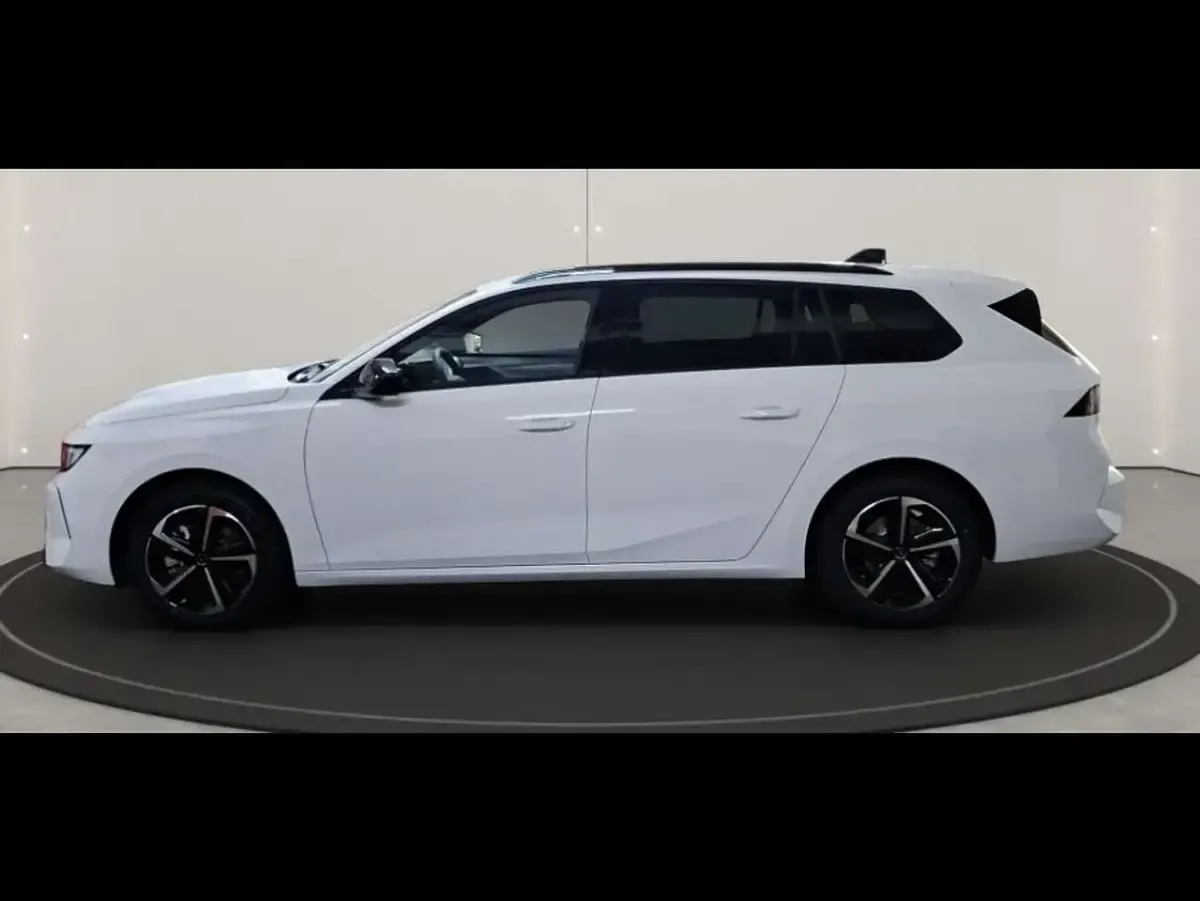 Neu Opel Astra Edition 131 PS (96 kW) 2025 Weiss Kleinwagen