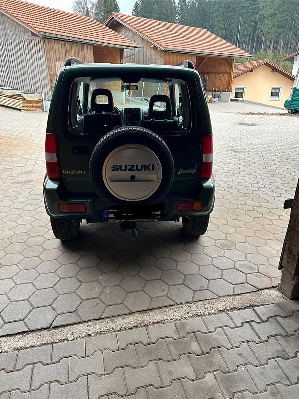 Gebraucht Suzuki Jimny 86 PS (63 kW) 2010 Grün SUV