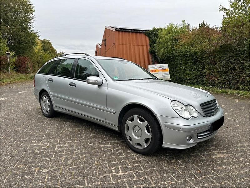 Grau Gebraucht 2007 Mercedes C180 Kombi | 5.990 € (Fairer Preis) - Bild 1/4