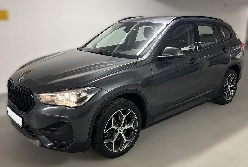 Gebraucht BMW X1 Sport Line 150 PS (110 kW) 2020 Grau SUV