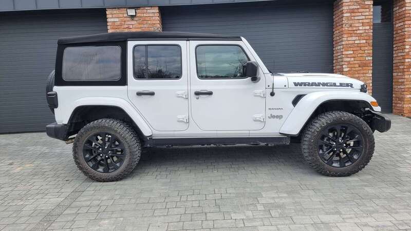 Weiß Gebraucht 2021 Jeep Wrangler Unlimited SUV | 43.000 € - Bild 1/4