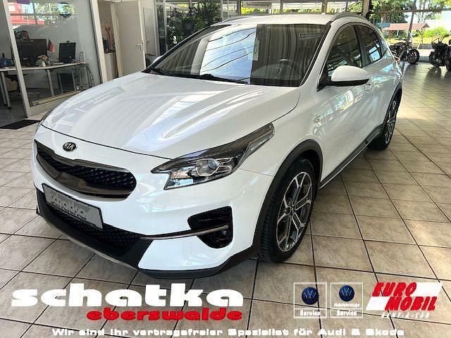 Weiß Gebraucht 2021 Kia XCeed Vision SUV | 19.900 € (Guter Preis) - Bild 1/4