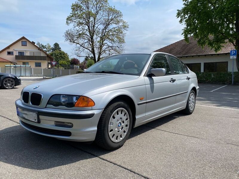 Silber Gebraucht 2000 BMW 318 Limousine | 2.200 € (Fairer Preis) - Bild 1/4