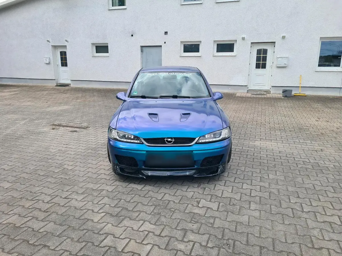 Gebraucht Opel Vectra 136 PS (100 kW) 1999 Blau Limousine