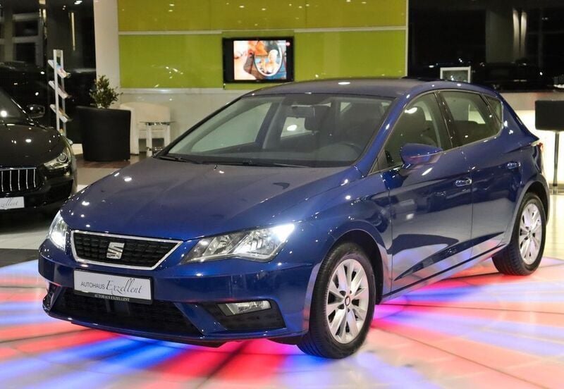 Blau Gebraucht 2020 Seat Leon Style Limousine | 11.950 € (Superpreis) - Bild 1/4