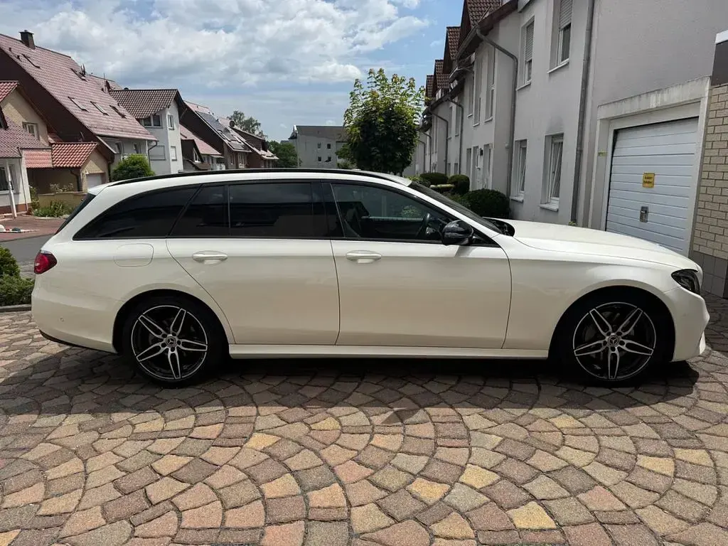 Gebraucht Mercedes E200 AMG line 150 PS (110 kW) 2019 Weiß Limousine
