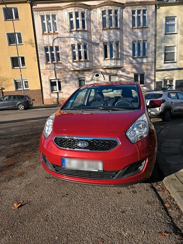 Rot Gebraucht 2012 Kia Venga Kleinwagen | 4.950 € (Fairer Preis) - Bild 1/4