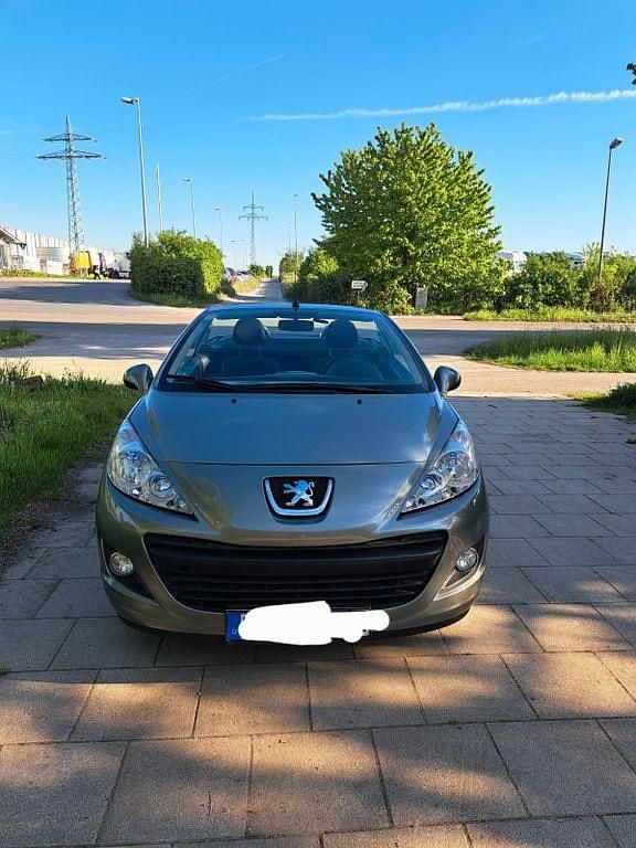 Grau Gebraucht 2010 Peugeot 207 CC Filou Cabrio | 2.300 € (Superpreis) - Bild 1/4