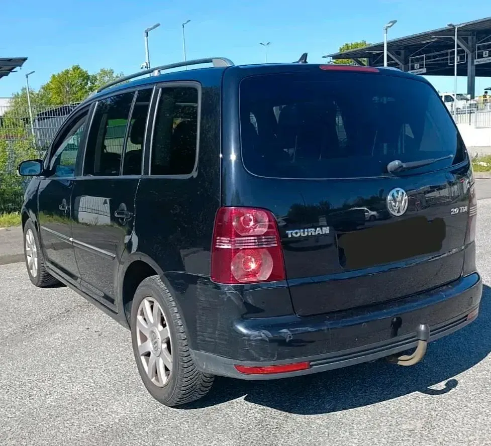 Gebraucht VW Touran 140 PS (102 kW) 2008 Schwarz Van / Kleinbus