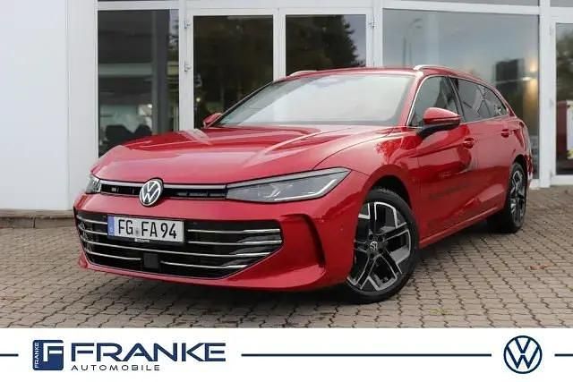 Chilirot Gebraucht 2024 VW Passat Elegance Limousine | 35.900 € (Fairer Preis) - Bild 1/4